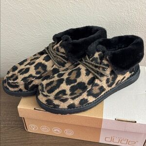 Hey Dude Britt Leo Nut Slip-on Booties Animal Print Leopard Women’s Size 10 NWT